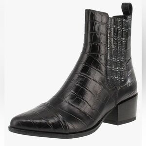 Vagabond Black Croc-Embossed Ankle Boots